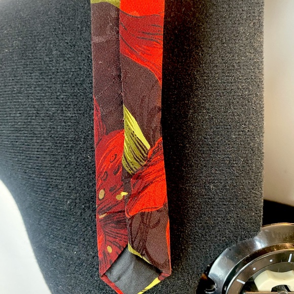 Andre Valentino New Ideas Floral Men's Tie 56in - Picture 6 of 6